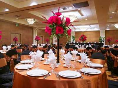 Hotel Doubletree By Hilton Downtown 4*